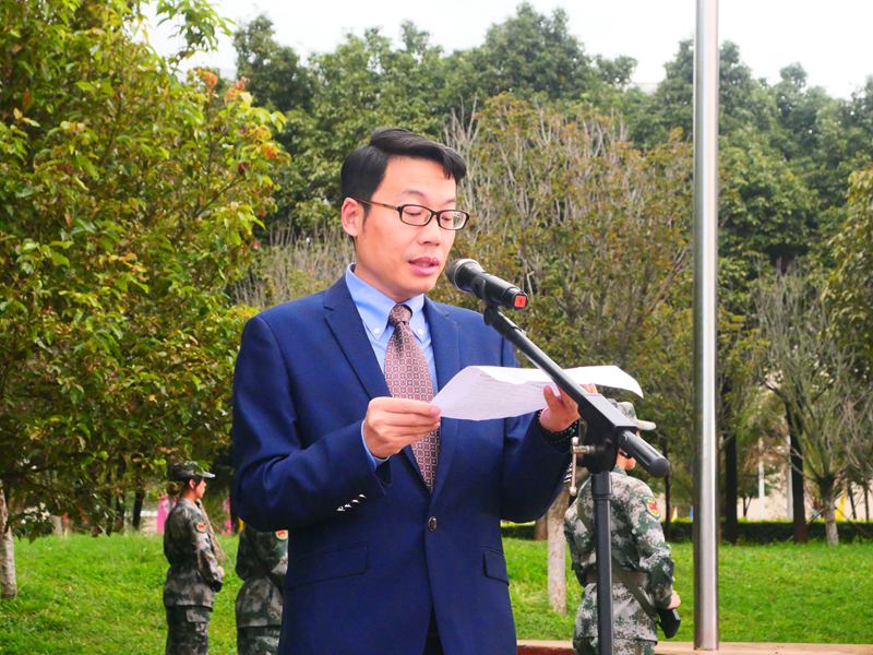 国庆中秋喜相逢，不忘家国暖意浓——“双节”，文理新生这样度过