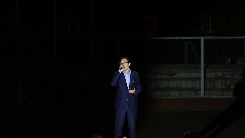 1601649650933442.jpg 学院副院长杨添富同志歌唱《中国人》.jpg