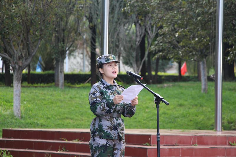 1601650030544291.jpg 新生代表魏建同学以“风华正茂 报国正当时”为主题进行演讲.JPG