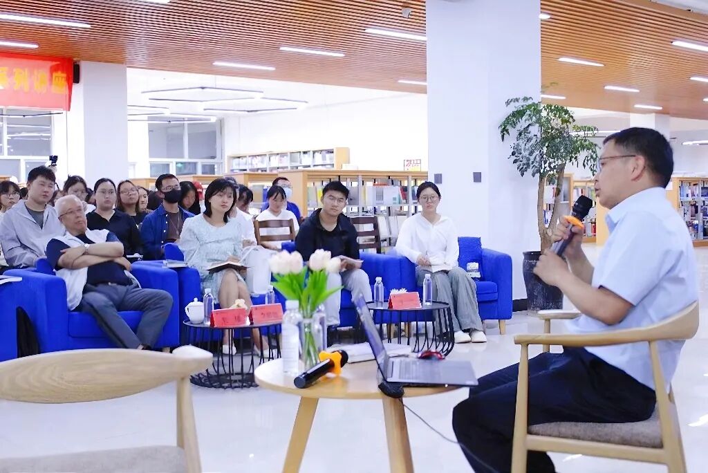 代码写逻辑，诗歌赴山海｜文理青年诗人蓝橙成长纪实3